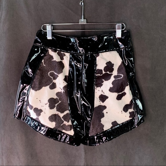 M. LEVAC COW PRINT SHORT VINYL BLACK WHITE MINI SHORT HIGH RISE HANDMADE LARGE - Picture 15 of 17